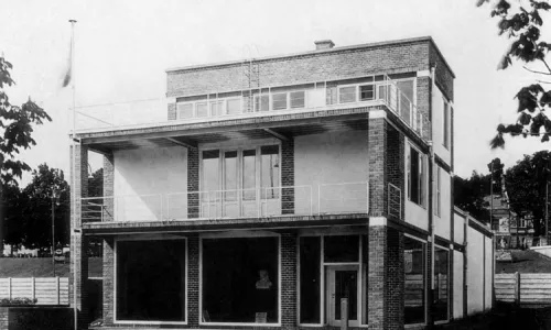 C166 Pavilon Uměleckoprůmyslové školy v Praze 